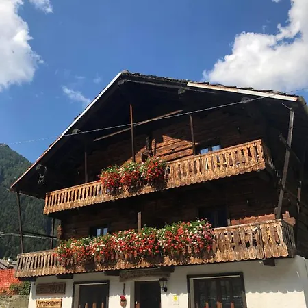 Affittacamere Il Vecchio Stadel * Gressoney-Saint-Jean